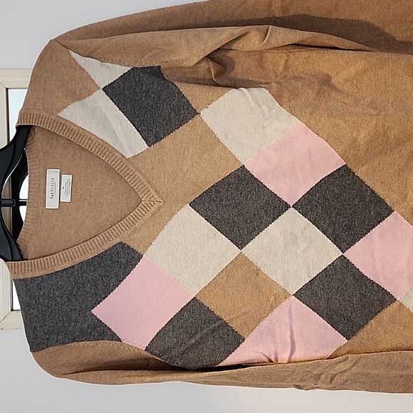 Van Heusen women's size medium sweater - Picture 2 of 8